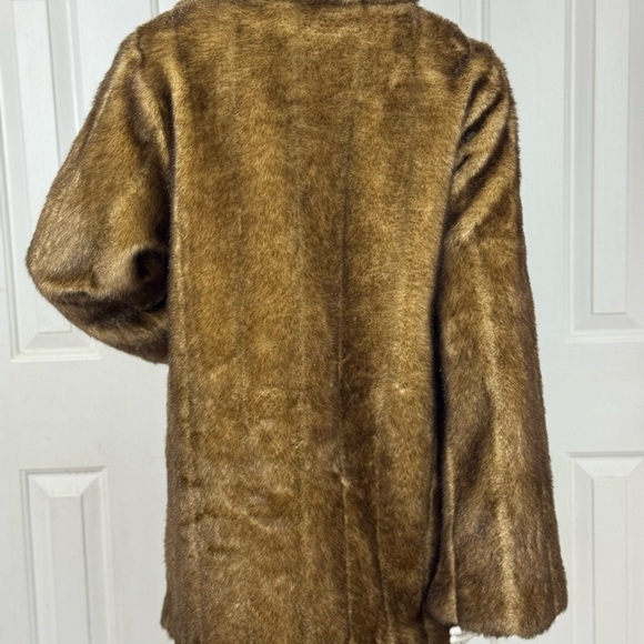 Pamela Mccoy faux fur size Small women's dark brown color coat - Picture 10 of 15